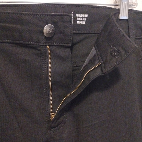 Lee - Mid Rise Bootcut Black Jeans Plus Size Petite - Picture 7 of 16